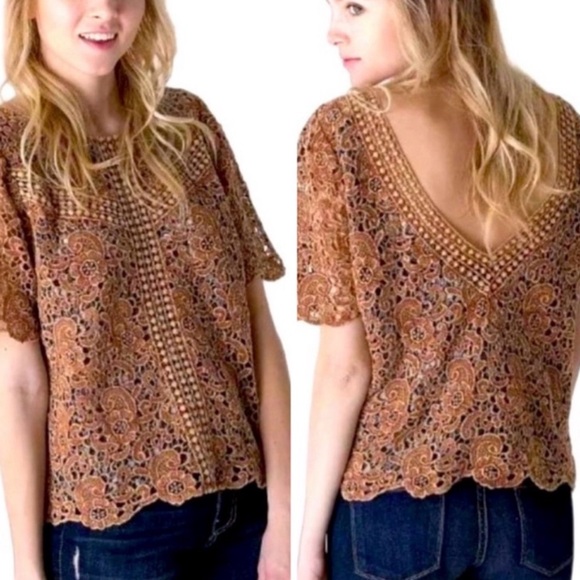 gimmicks by BKE Tops - Gimmicks by BKE Rust Floral Crochet Women's Top - V-Back size Medium